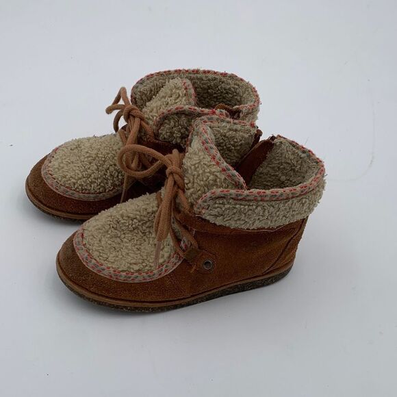 Zara Baby Tan and Cream Kids Boots fuzzy moccasin style boots size 22 - Picture 3 of 9